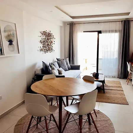 דירה Seaview Tmece Larnaca